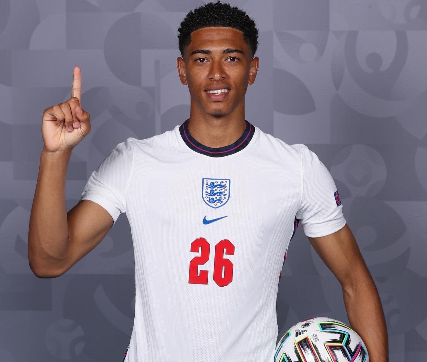 《赛博朋克2077》全新截图展示精致画面