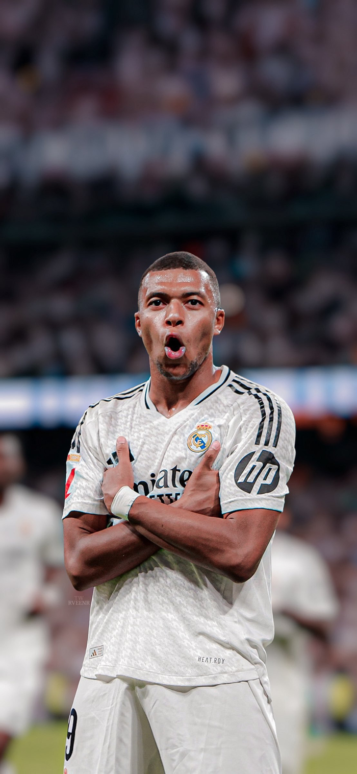 意甲-穆阿尼双响联赛3场5球 尤文2-1科莫两连胜 [意甲尤文图斯]