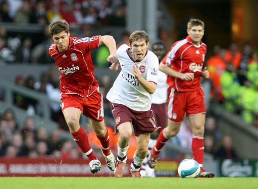 女排超级联赛：北京女排3：2险胜辽宁女排