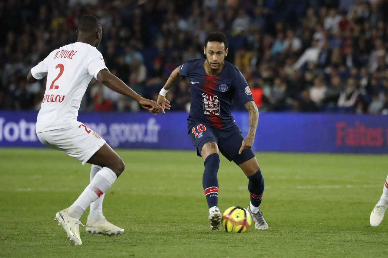 《绝区零》官方周边即将开售 安比德玛拉手办超可爱